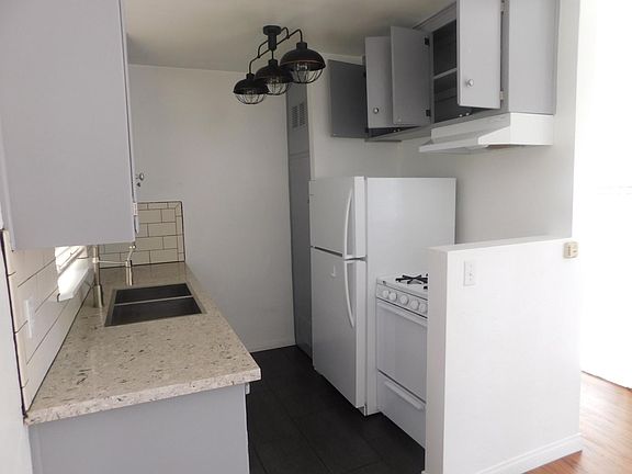 3rd image of 3345 Grim Ave