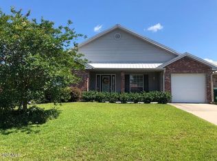 113 W Teddy Ln, Picayune, MS 39466