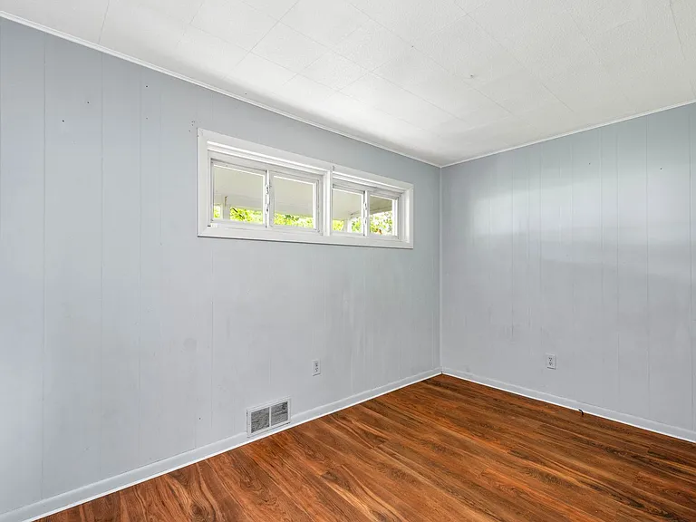 43 Lindsay Rd — Photo 14