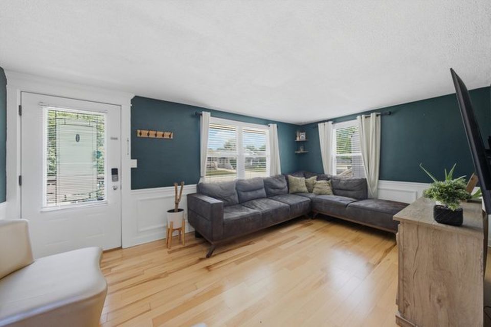 1409 Frederick St, Joliet, IL - View 3
