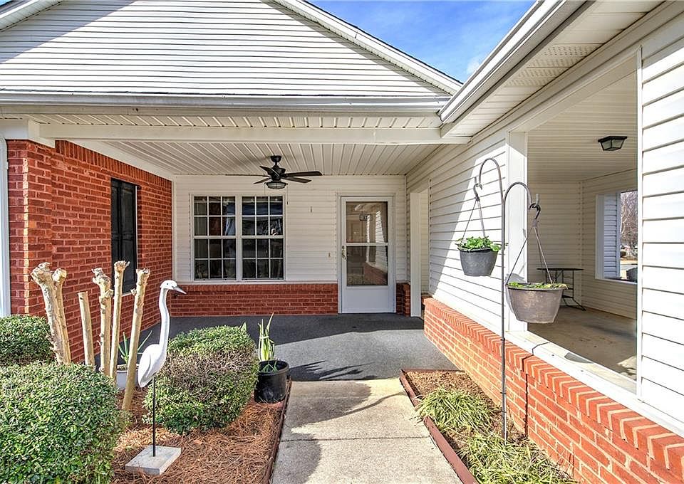 1st image of 150 Old Mill Rd Unit 123