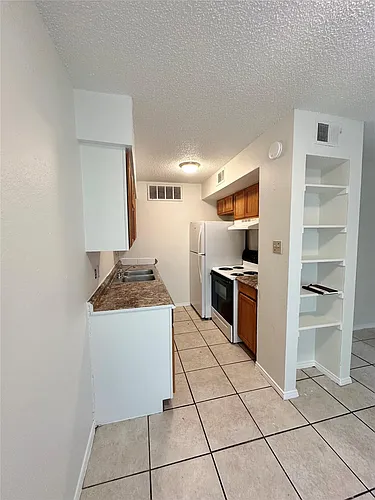 4322 Gillis St #105 Photo 1