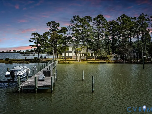 445 Lake Francis Ln, Lottsburg, VA 22511