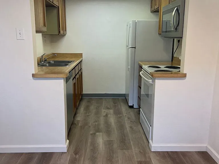 2218 Cannonball Rd — Photo 3