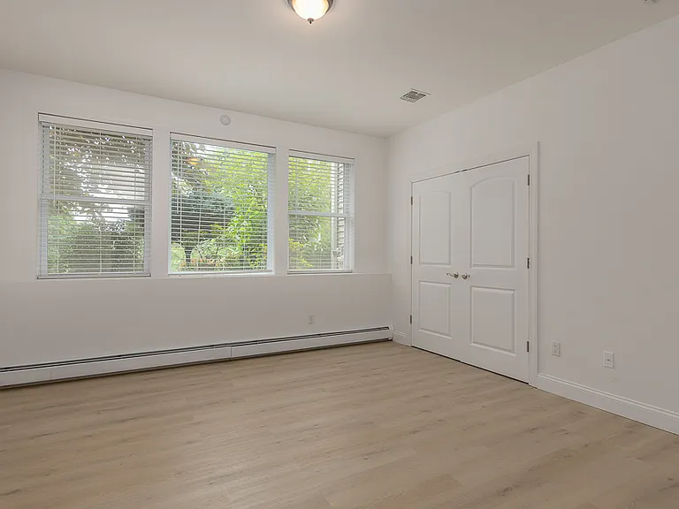69 Heights Rd — Photo 19