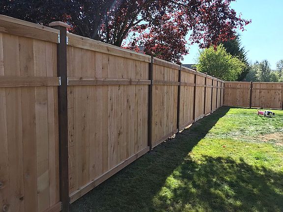 New cedar fence 9/2018