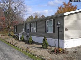 203 Brook Dr, Brookfield, OH 44403
