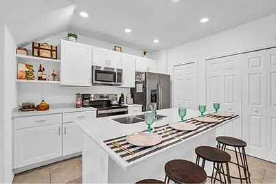 3 bed, 1404 sqft, $1,950 — Photo 1