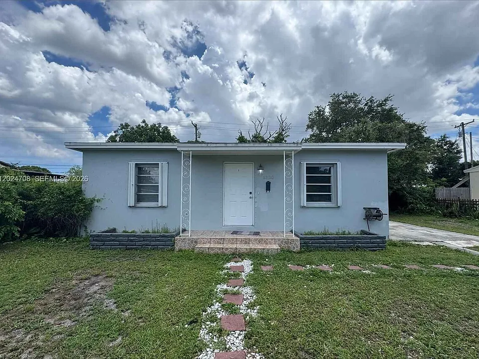 1320 NW 87th St