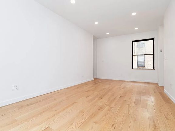 3rd image of 712 W 175th St APT 2E