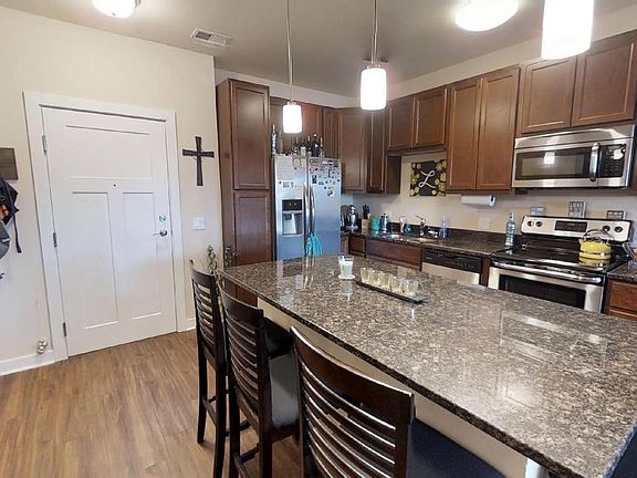 4th image of 5020 Farwell St APT 204