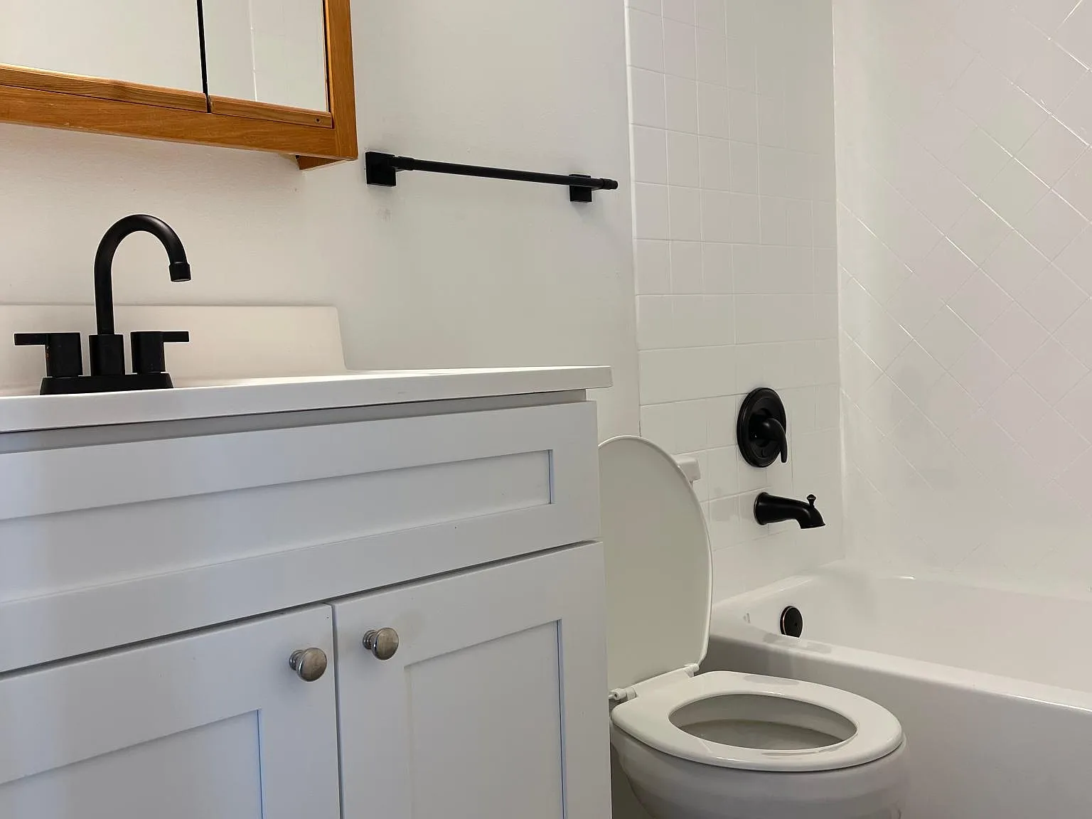 4161 Williamsburg Ct — Photo 4