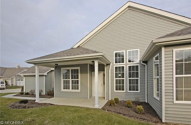 2nd image of 545 Hyannis Port Cir