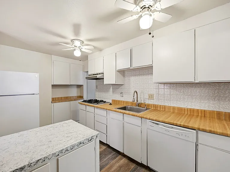 1233 Elizabeth St — Photo 12