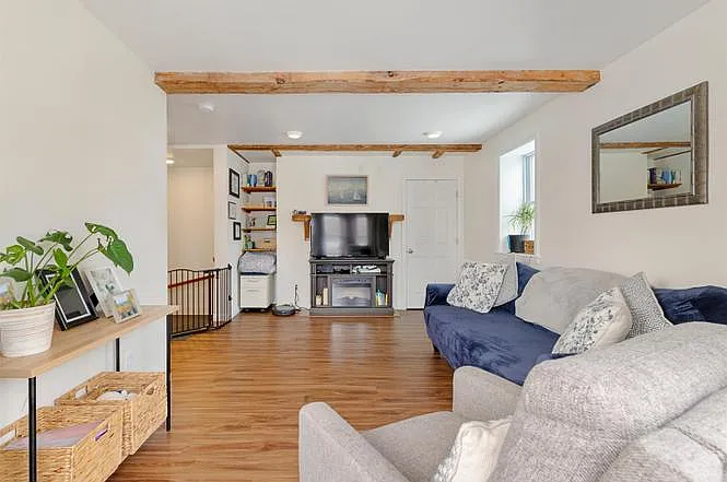 28 Elm St #4