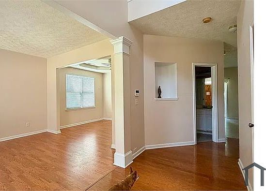 4th image of 8240 Mayfern Dr