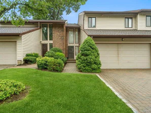 11 Maple Run Drive, Jericho, NY 11753
