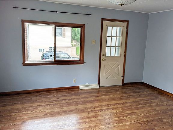 2nd image of 50 Zeller St