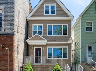 196 Avenue C, Bayonne, NJ 07002
