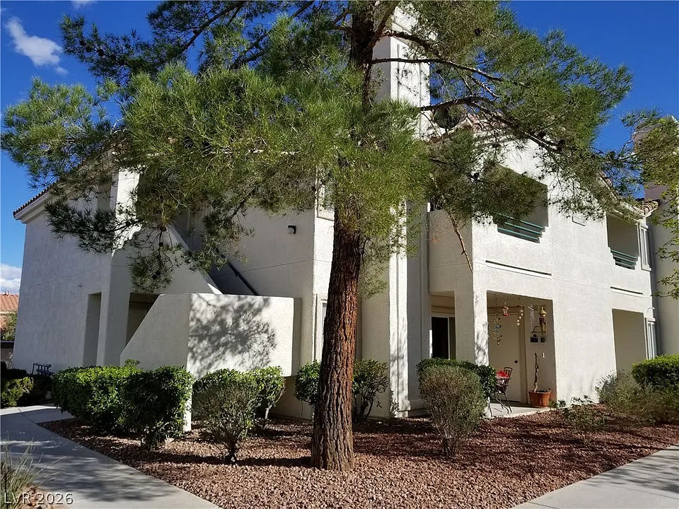 733 Wheat Ridge Ln #204