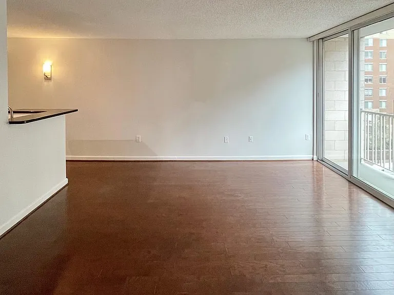 880 N Pollard St #605 — Photo 7