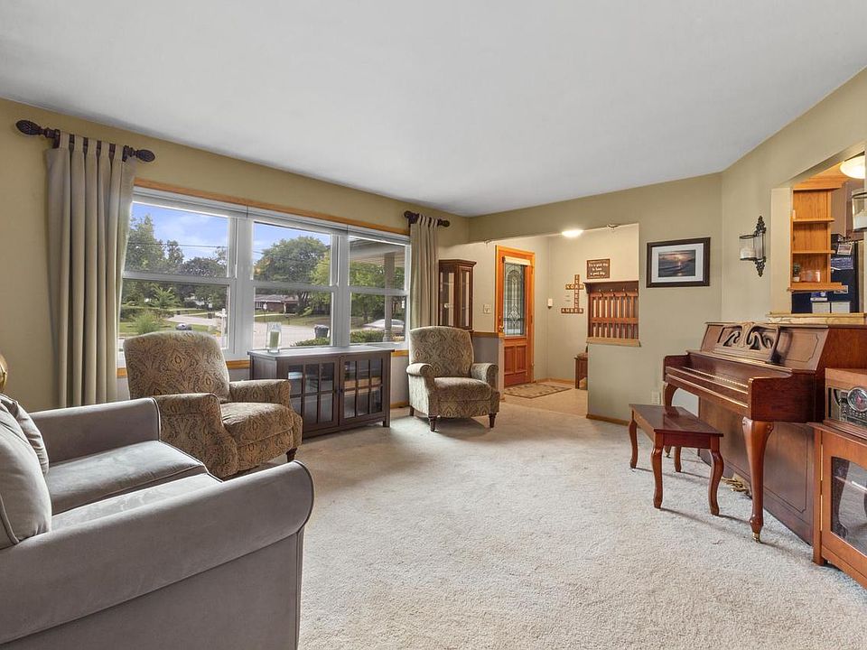 4810 West Edgerton AVENUE, Greenfield, WI 53220 MLS 1849555 Zillow