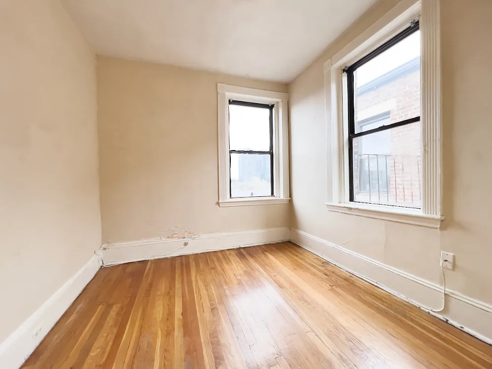2 bed, 750 sqft, $3,600 — Photo 4