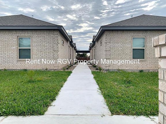 2nd image of 1920 Bahamas Dr #3
