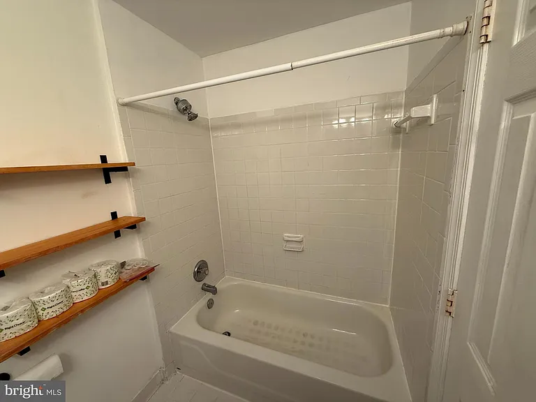 2218 Central Ave #BASEMENT — Photo 13