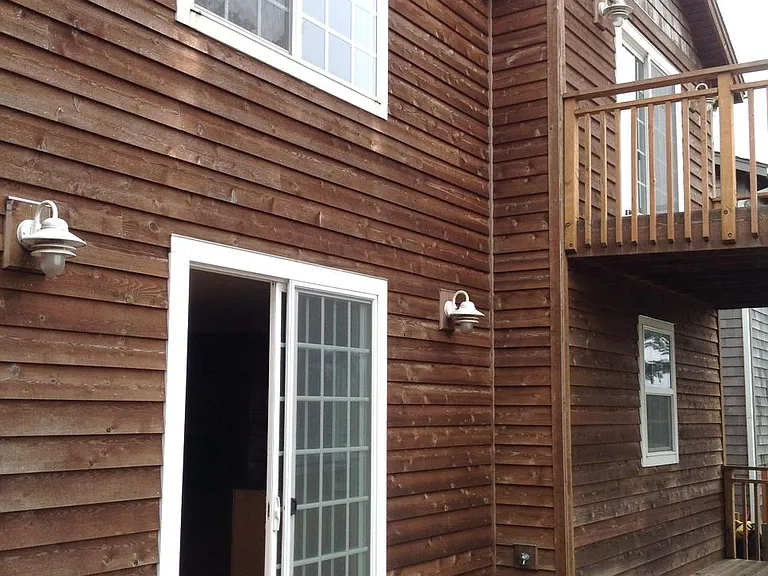 1240 Queen St — Photo 14