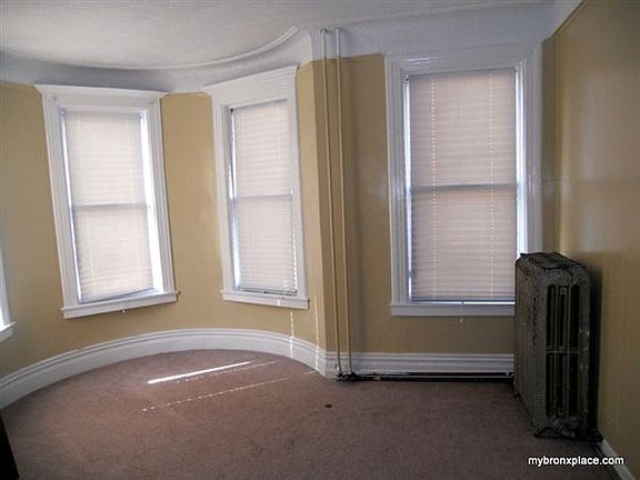 6-197 St And Bainbrige 3 Brms-005