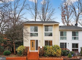 3052 Sugar Ln, Vienna, VA 22181