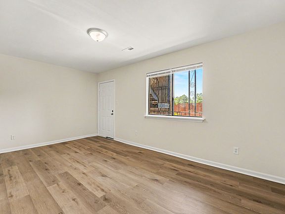 4th image of 1309 Hudson Ave APT C10