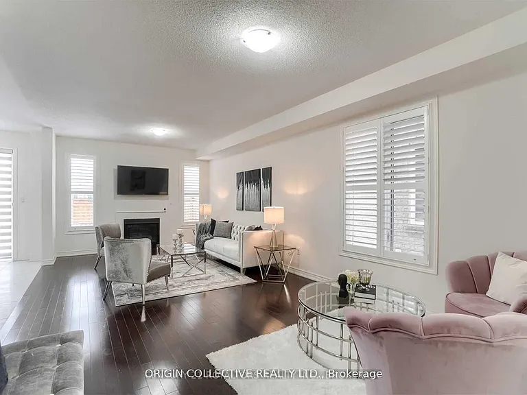 15 Germain Cir — Photo 2