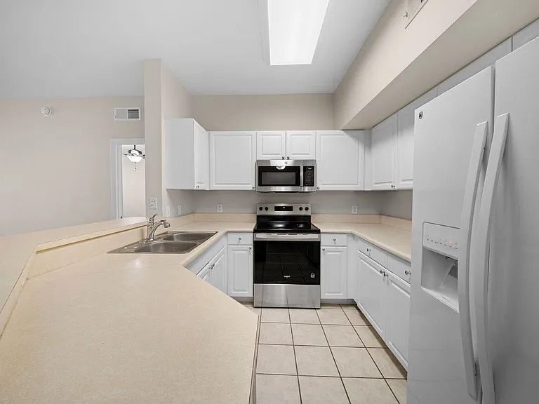 11400 Ocean Walk Ln #214 — Photo 8