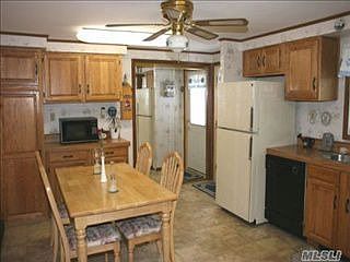 2nd image of 109 12th Ave