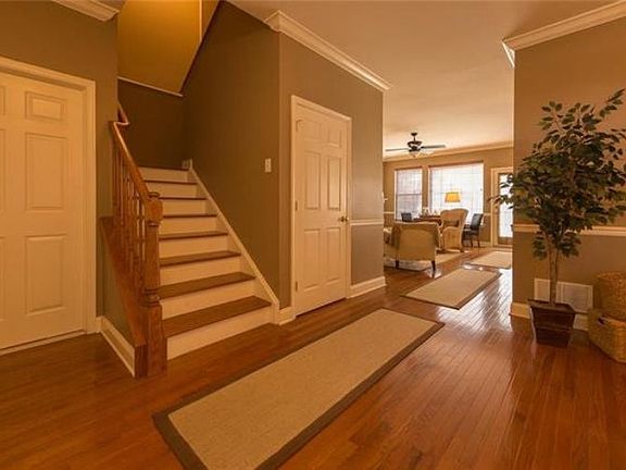 3rd image of 2872 Green Ct