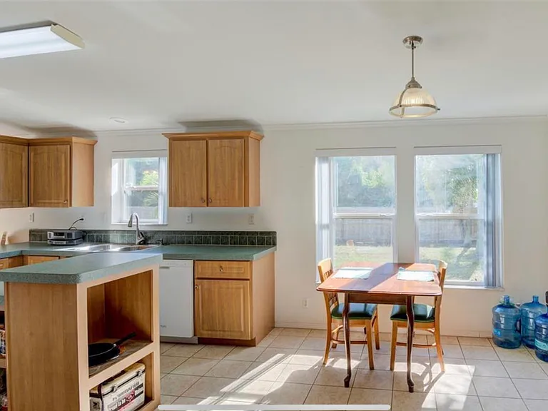 707 N Lockwood Ridge Rd — Photo 11