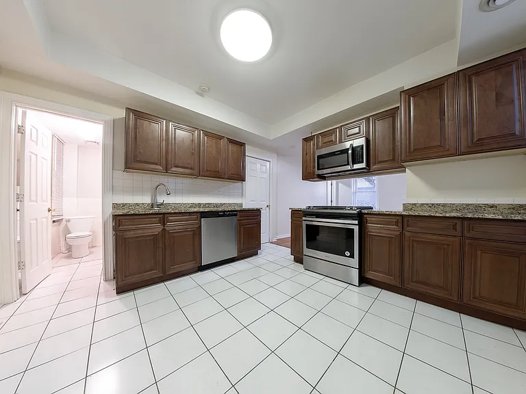 1648 W Cullerton St #1R — Photo 2