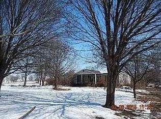 206 Dudleyville Rd, Greenville, IL 62246