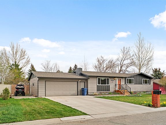 3rd image of 1418 Bighorn Rd