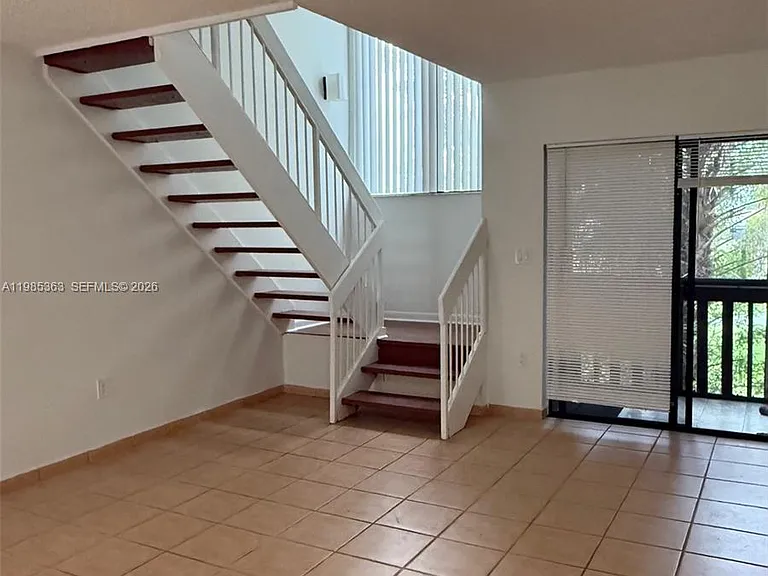 425 W Park Dr #9 — Photo 8