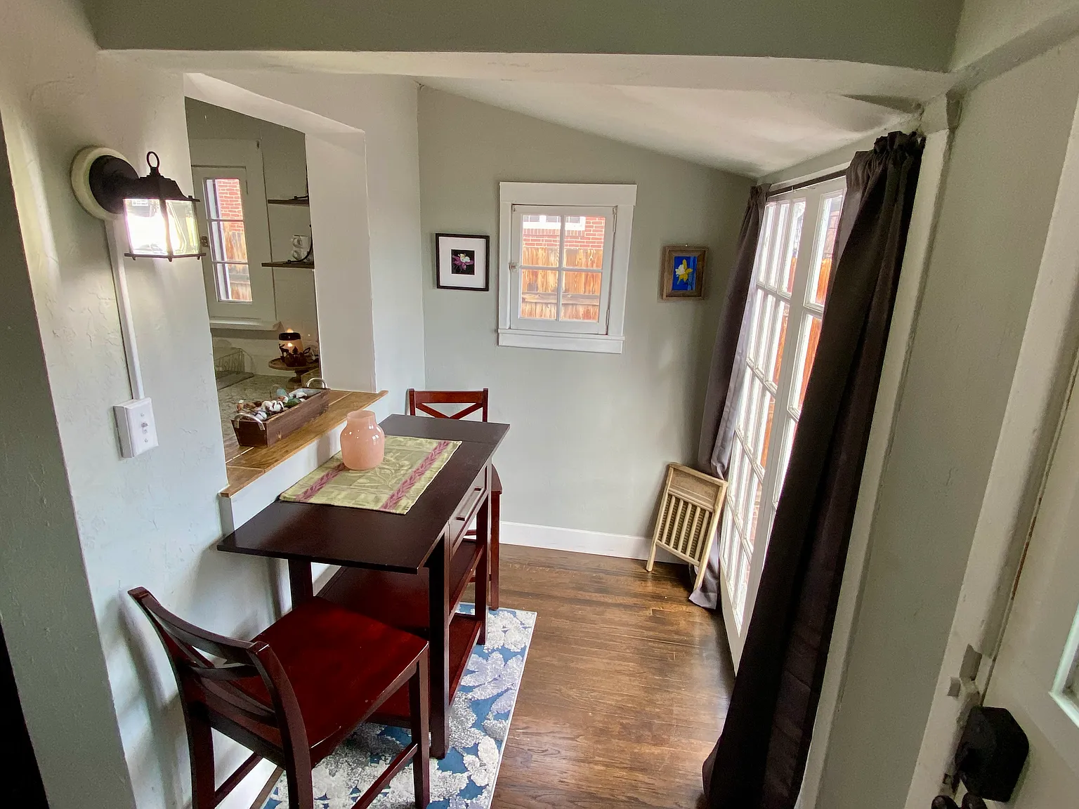 4 bed, 1979 sqft, $4,100 — Photo 3