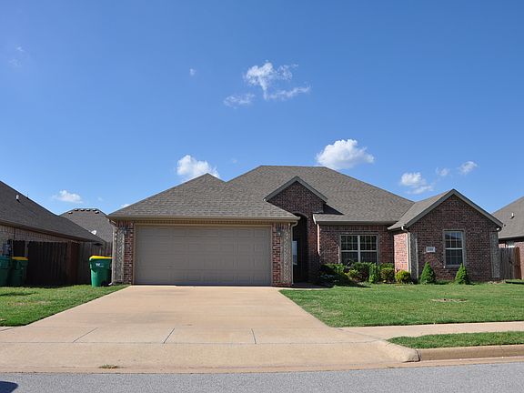 3rd image of 1151 Kensington Dr.