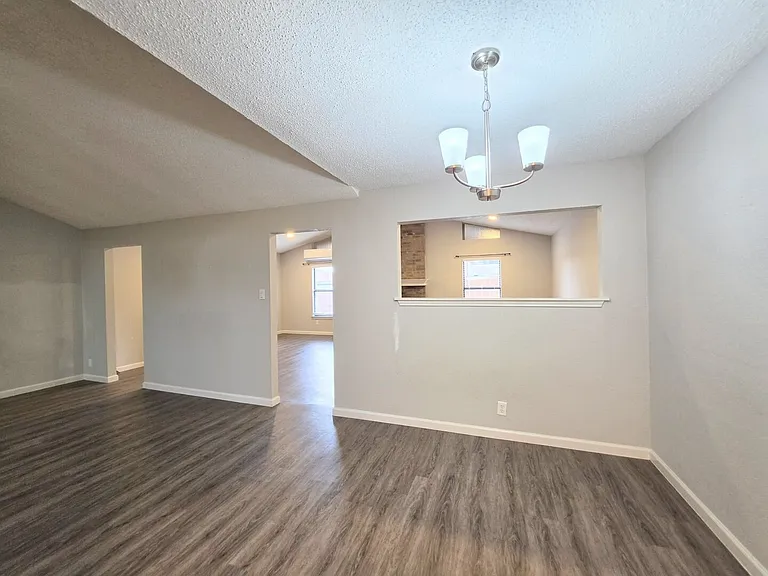 11643 Creston St — Photo 10