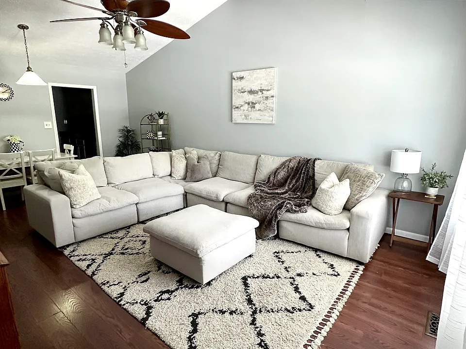 151 Villa Dr #151