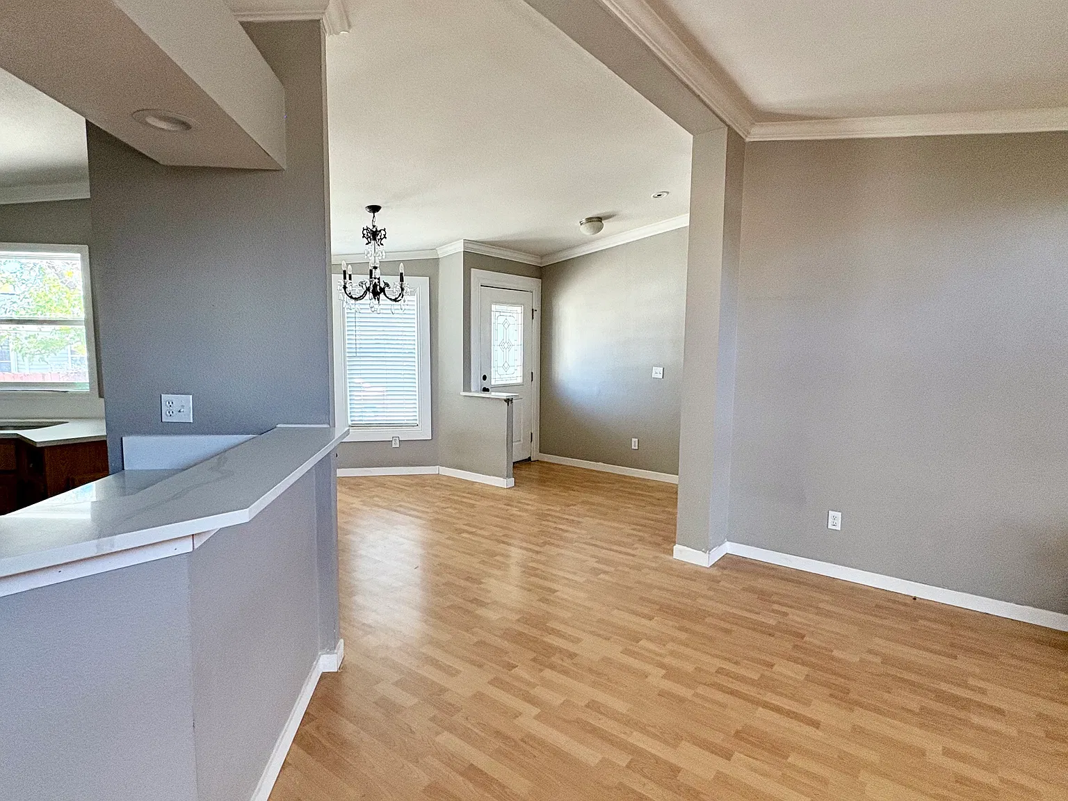 2657 W Yale Ave — Photo 3