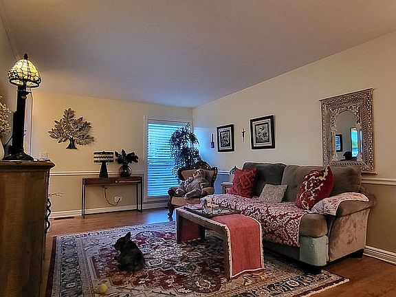 5th image of 1945 Kenilworth Cir