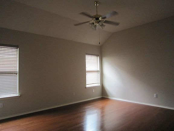 5th image of 3416 Wind Flower Ln