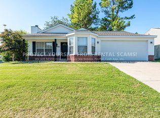 3031 W Essex Dr, Fayetteville, AR 72704
